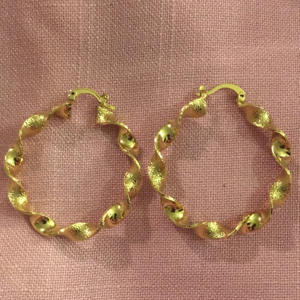 Britho Hoop Earrings (Z)